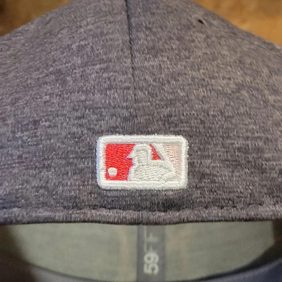 New Era 5950 New York Yankees Derek Jeter Mother's Day Hat Fitted Sz 7 3/8 - Picture 10 of 12